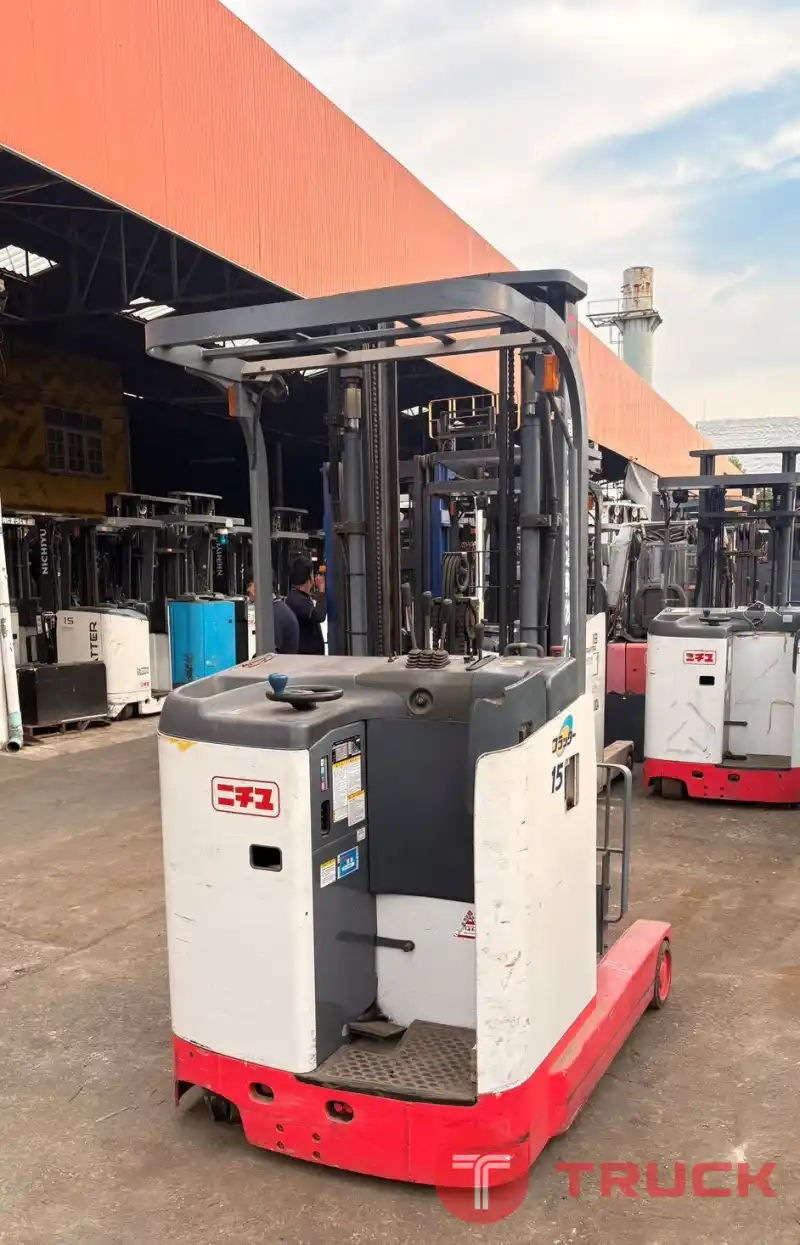 NICHIYU 1.5 ตัน รุ่น 75 เสาสามชัก ยกสูง 5.5 เมตร งายาว 107 ซม.