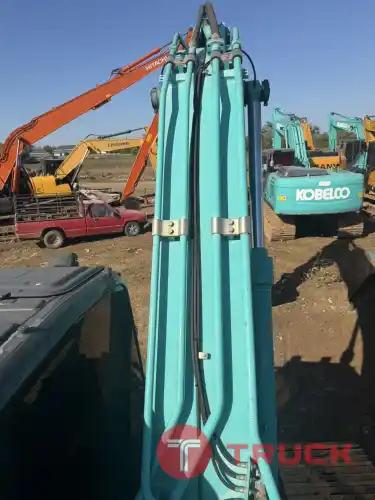 KOBELCO SK200-10 ปี 2565 ชั่วโมงบิน 6000