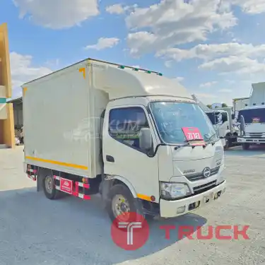 สี่ล้อตู้ HINO XZU 136 แรง ปี 2565 8111