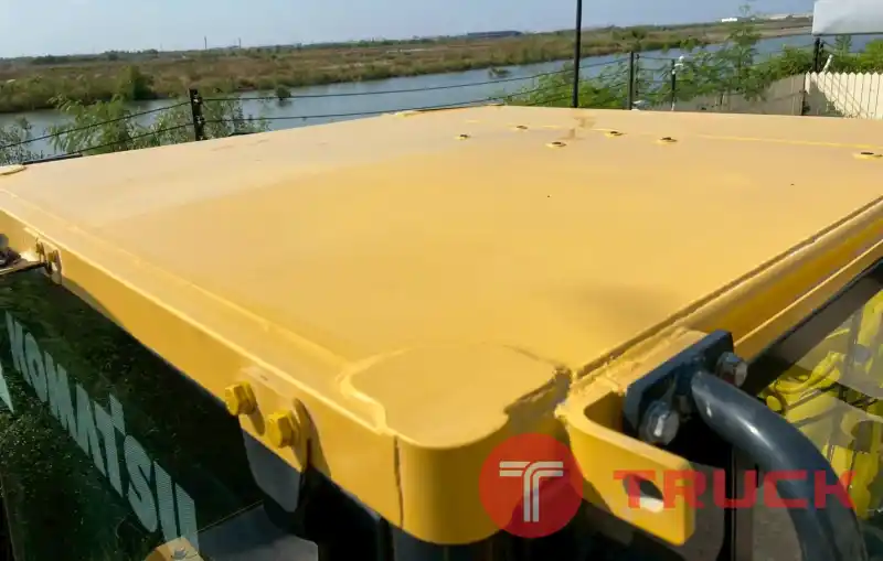 รถตัก WA270-8 ตัก 3 คิว ยกสูง 3.90 ม. ยางสวยทั้ง 4 เส้น 20.5 25 yokohama made in japan สนใจติดต่อ 092-7826142, 085-8176685