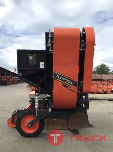 มาใหม่ เครื่องปลูกอ้อยแบบท่อน ตราช้าง SBP 100 มือสอง ใส่รถรุ่น M95 ถึง M108 เครื่องลำเลียงท่อนพันธุ์ LD100 LD100 ฟรีดาวน์ ผ่อน 2,375 ผ่อน 2 ปี SBP ดาวน์ 50,000 ผ่อน 2,375 ผ่อน 2 ปี สนใจโทรสอบถาม 065-2401438 น้องเอิญ เข้ามาเลือกดูที่ร้านได้จ้า