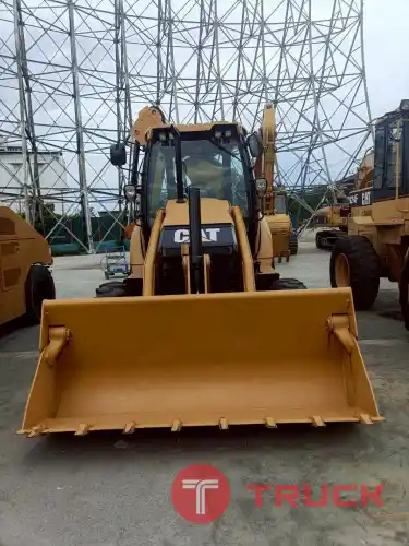 ขายรถตักหน้าขุดหลัง CAT 422F พร้อมใช้งาน