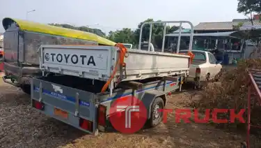 ลูกกระบะบรรทุก 4 ล้อ TOYOTA DYNA DUTRO หรือ HINO300 XZU หรือ ISUZU ELF กระบะคาร์โก้แท้ พื้นเรียบ เปิดได้ 3 ด้าน ขนาดมาตรฐาน กว้าง1.7ม. ยาว 3.2ม. เหล็กหนาพับรอน พับแข็ง อย่างดีของแท้