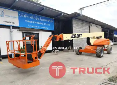 รถกระเช้า Boom Lift JLG E600JP