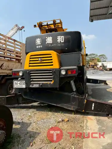 รถเครน 4 ล้อ 25 ตัน KATO KR-25H-V3