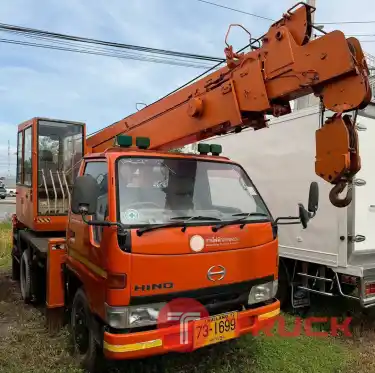 6 ล้อ ติดเครน 2.9 ตัน แบรนด์ Aichi ประเทศญี่ปุ่น