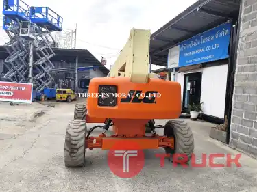 รถกระเช้า Boom Lift JLG E600JP