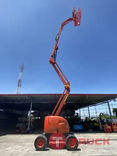 รถกระเช้าบูม JLG รุ่น450AJ ความสูง13.70เมตร เครื่องยนต์ดีเซล ติดต่อ Line jiraroj2909