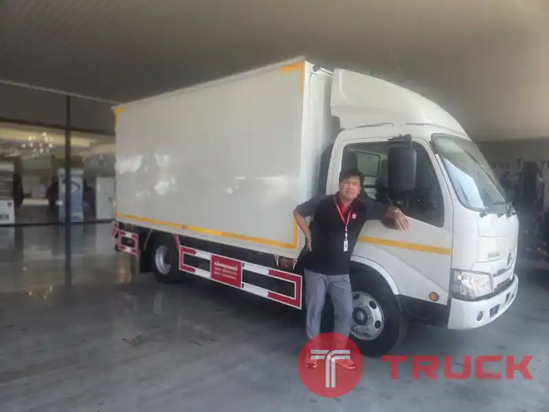 ฟรีดาวน์ รถบรรทุกตู้แห้ง EURO 5 ไกรสร 091-7838676 , 086-3516797