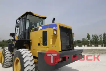 ขายรถตักล้อยาง ยี่ห้อ SEM รุ่น 636D ขนาดกลาง ผลิตโดยแคทเทอร์พิลลาร์