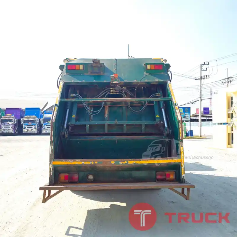 หกล้อบรรทุกขยะ HINO FG8J 240 แรง ปี 2566 4084 หกล้อบรรทุกขยะ HINO FG8J 240 แรง ปี 2566 4084