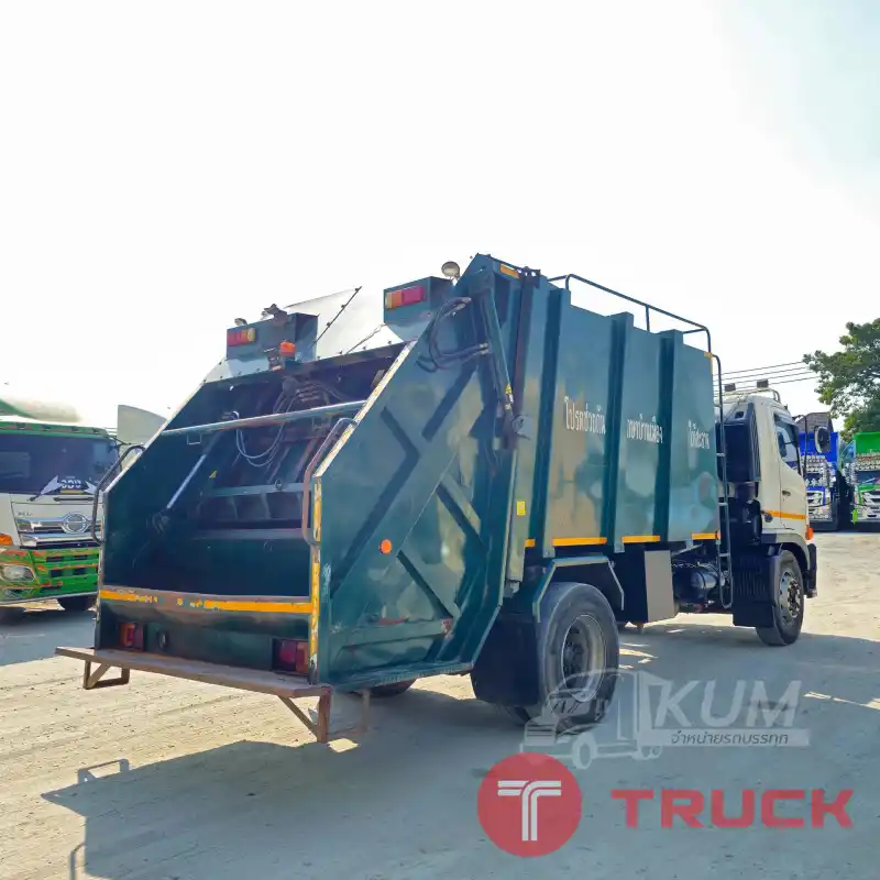 หกล้อบรรทุกขยะ HINO FG8J 240 แรง ปี 2566 4084 หกล้อบรรทุกขยะ HINO FG8J 240 แรง ปี 2566 4084