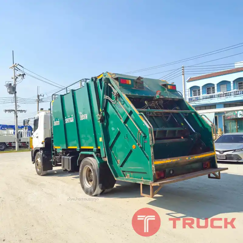 หกล้อบรรทุกขยะ HINO FG8J 240 แรง ปี 2566 4084 หกล้อบรรทุกขยะ HINO FG8J 240 แรง ปี 2566 4084