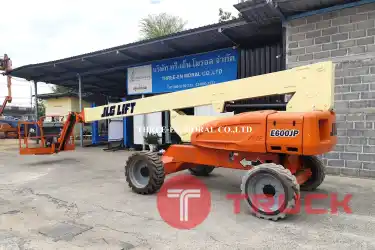 รถกระเช้า Boom Lift JLG E600JP