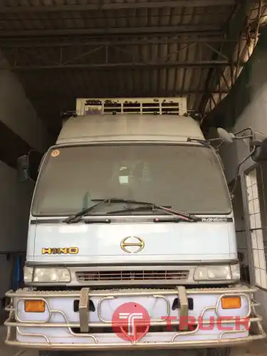 รถ10ล้อตู้เย็น