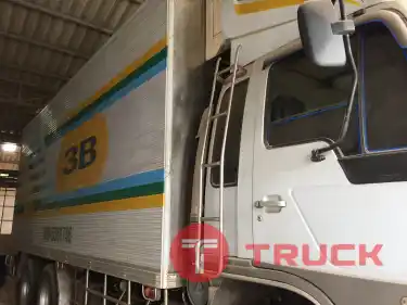 รถ10ล้อตู้เย็น