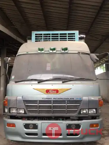 รถ10ล้อตู้เย็น