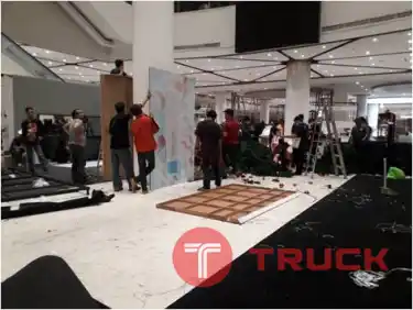 ขนย้ายบูธ รับติดตั้งบูธ รับรื้อถอนบูธ ปูพรม เดินไฟภายในบูธ รถรับจ้างขนของ คืองานของเรา