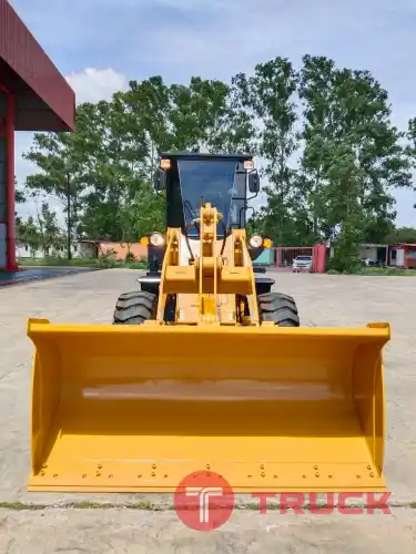 ขายรถตักล้อยาง ยี่ห้อ SEM รุ่น 618D ผลิตโดยแคทเทอร์พิลลาร์