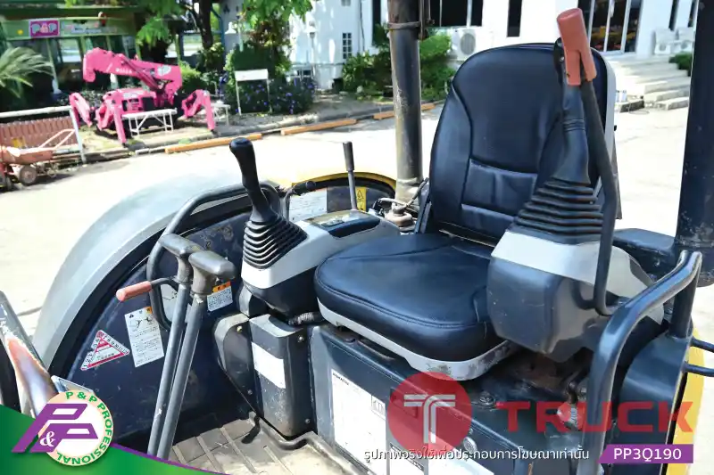 ขายแมคโครเล็ก KOMATSU PC30MR-2 แทรคยาง มือสองสภาพดี นำเข้าจากญี่ปุ่น โดย P&P Pro