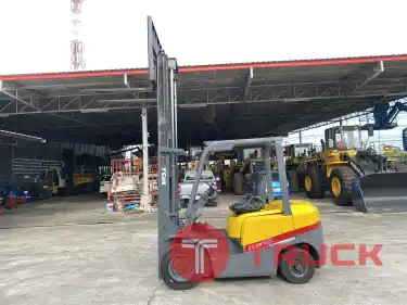 รถฟอร์คลิฟท์ TCM รุ่น FD25T3C ขนาด 2.5 ตัน ยกสูง 3 เมตร รถเก่านอกนำเข้า ติดต่อ Line jiraroj2909