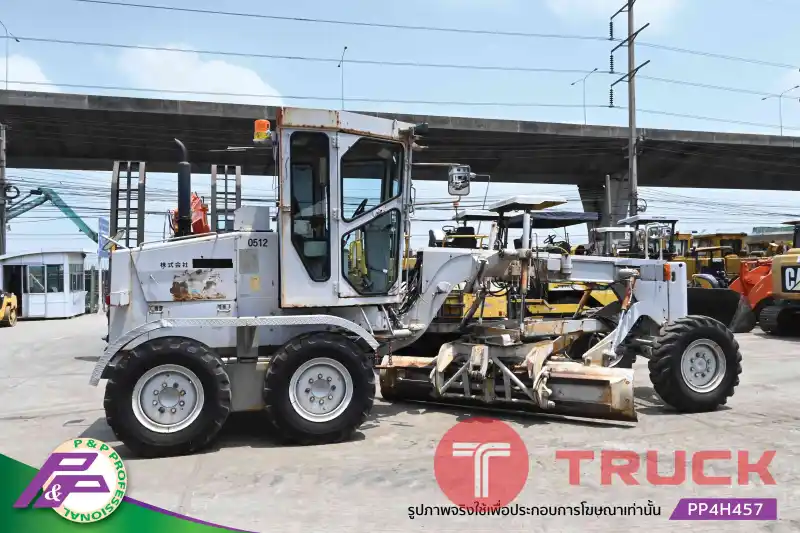 ขายรถเกรด KOMATSU GD405A-2 เทียบเท่า 120G ห้องเก๋ง มี Scarifier ใบมีด 3.0 เมตร มือสองสภาพดี นำเข้าจากญี่ปุ่น โดย P&P Pro