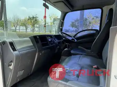 รถบรรทุกตู้ทึบ 4 ล้อ ISUZU NLR 130 แรงม้า ปี 2016 รุ่น NLR85EXXXS