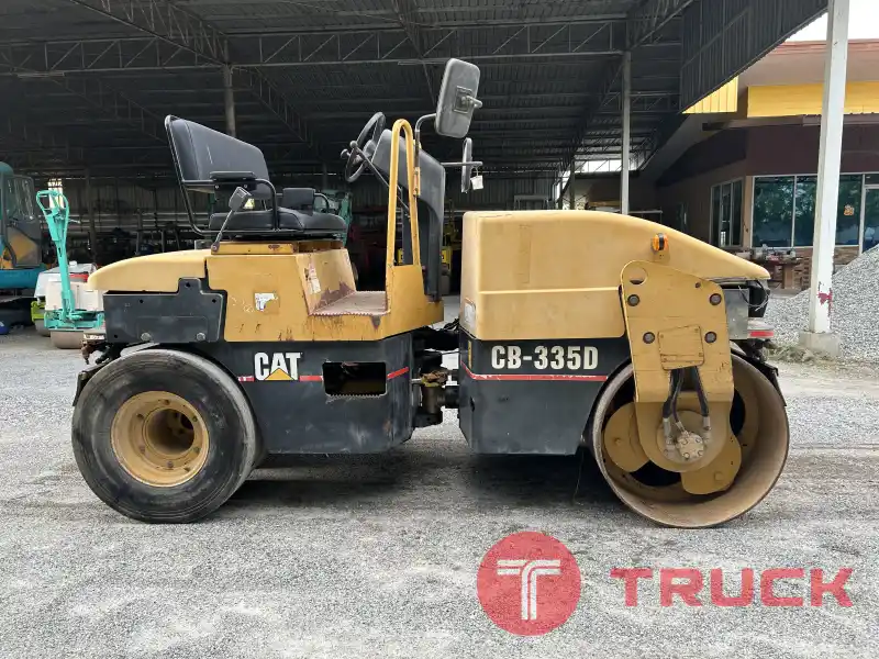 รถบดล้อหน้าเหล็กล้อหลังยาง CATERPILLAR รุ่น CB-335D ขนาด 4 ตัน รถเก่านอกนำเข้า ติดต่อ Line jiraroj2909