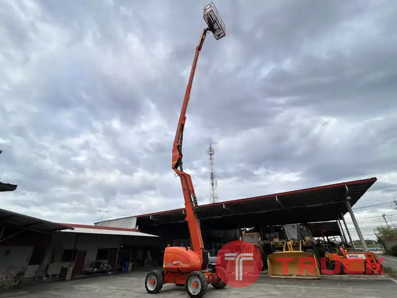 ขายรถกระเช้าบูม JLG รุ่น 600AJ ความสูง 18.3 เมตร รถเก่านอก ติดต่อ Line jiraroj2909
