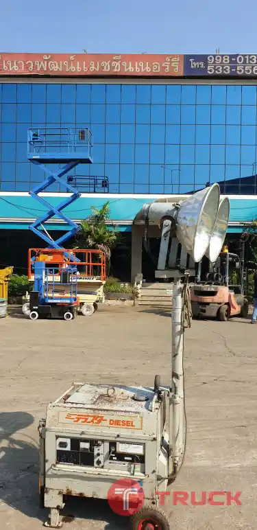 โคมไฟสนาม นำเข้าจากญี่ปุ่น สภาพพร้อมใช้งาน LINE ID @sangenjp โทร 089-0080077,089-0050007,086-0044333,065-8844400 www.sangenjp.com www.nmc99.com