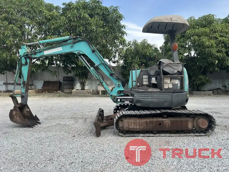 รถแบคโฮ KOBELCO รุ่น SK30SR ขนาด 3 ตัน รถเก่านอกนำเข้า ติดต่อ Line jiraroj2909