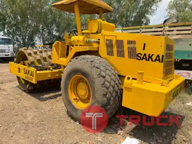 รถบด10ตัน2เพลา หนามหุ้มเรียบ SAKAI SV500TF