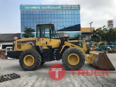 รถตัก KOMATSU WA200-6 พร้อมใช้งาน สอบถามที่คุณครีม 0658844400