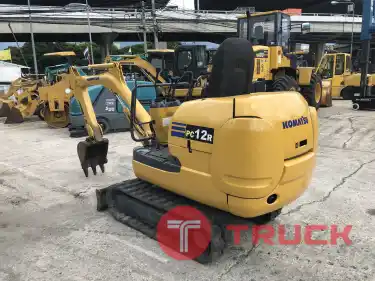 รถขุด KOMATSU PC12R-8 ใช้งานมาน้อย สอบถามที่คุณครีม 0658844400
