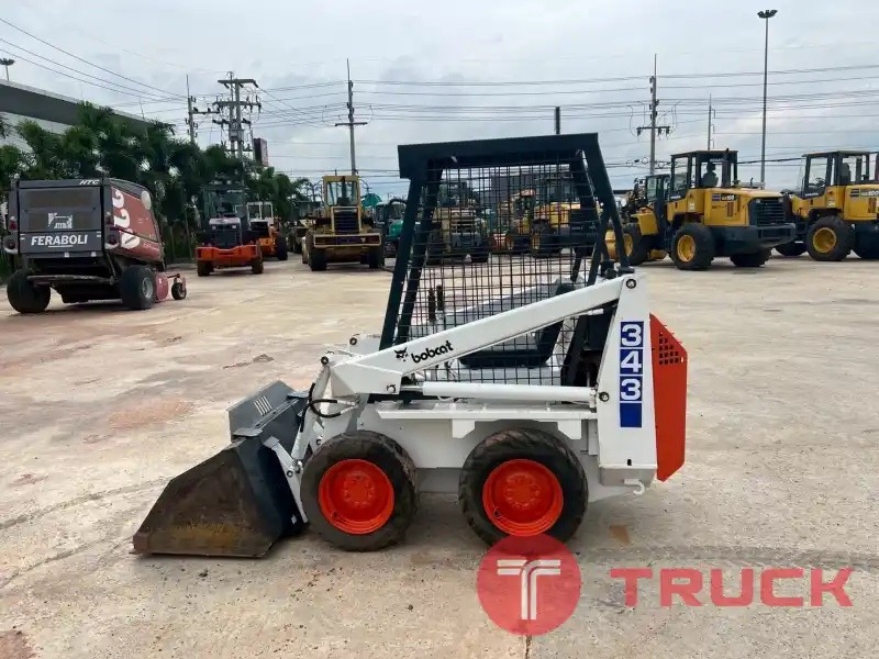 BOBCAT 343 นำเข้าจากญี่ปุ่น สภาพพร้อมใช้งาน สนใจโทร. 089-0050007 คุณชญานิน หรือ Add LINE ID @sangenjp www.sangenjp.com www.nmc99.com