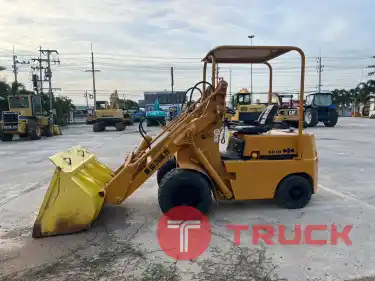 KOMATSU SD10 นำเข้าจากญี่ปุ่น สภาพพร้อมใช้งาน สนใจโทร. 089-0050007 คุณชญานิน หรือ Add LINE ID @sangenjp www.sangenjp.com www.nmc99.com