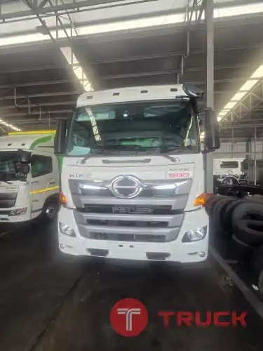 รถบรรทุกตู้แห้ง 10 บาน รับรถได้ทันที ไกรสร 086-3516797