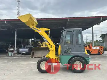 รถตักล้อยาง YANMAR รุ่น V3-2 บุ้งกี๋ 0.4 คิว รถเก่านอกนำเข้า ติดต่อ Line jiraroj2909