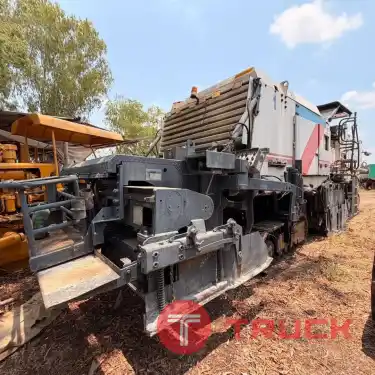 รถไสถนนWirtgen W 2200 CR ปี 2003 พร้อมหางพ่วงโรยปูน