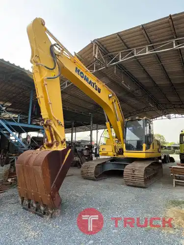 รถขุด Komatsu pc200-8 mo