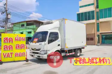 สี่ล้อตู้เย็น HINO XZU 136 แรง ปี 2567 8556