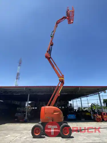 รถกระเช้าบูม JLG รุ่น 450AJ ความสูง 13.70 เมตร เครื่องยนต์ดีเซล ติดต่อ Line jiraroj2909
