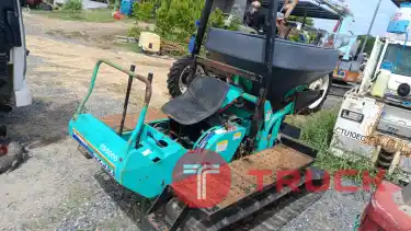 รถหว่านปุ๋ย 600kg ตีนตะขาบ เครื่องยนต์คูโบต้า 13 แรงม้า ไดสตาร์ทกุญแจ รุ่นใหม่สภาพสวย จากญี่ปุ่น ปรับสภาพให้พร้อมใช้งาน 100 หว่านปุ๋ยเม็ด ปุ๋ยผง ปูนขาว โคโลไมท์ ปรับปรุงดิน 65000 bาท ไลน์ไอดี ฮัลโหล 0947899445