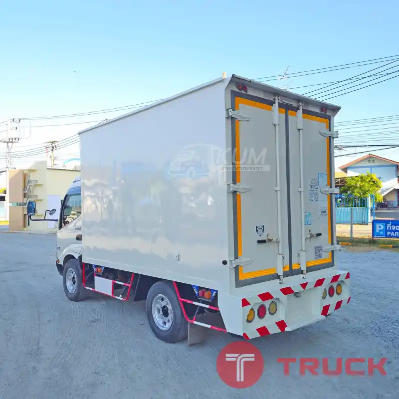 สี่ล้อตู้ HINO XZU 136 แรง ปี 2565 6121 สี่ล้อตู้ HINO XZU 136 แรง ปี 2565 6121