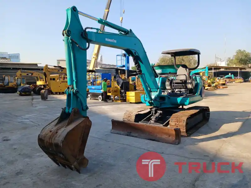 รถขุด KOMATSU PC40-7 ใช้งานมาน้อย สอบถามที่คุณครีม 0658844400