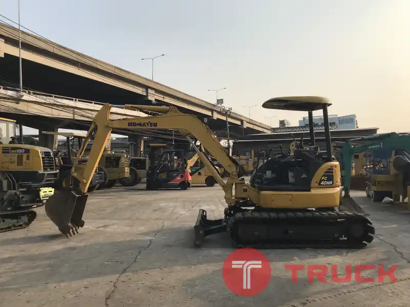 รถขุด KOMATSU PC40MR-3 ใช้งานมาน้อย สอบถามที่คุณครีม 0658844400