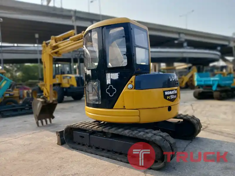 รถขุด KOMATSU PC50UU-2 พร้อมใช้งาน สอบถามที่คุณครีม 0658844400