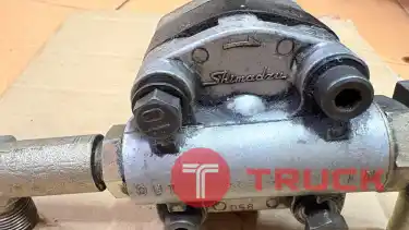 จำหน่ายอะไหล่รถยกไฟฟ้า KOMATSU ขนาด 2 ตัน ปั๊มพวงมาลัย STEERING PUMP