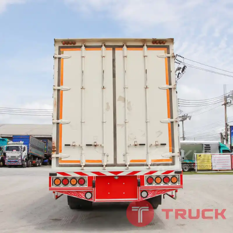 หกล้อตู้สิบบาน HINO FG8J 240 แรง ปี 2561 4378 หกล้อตู้สิบบาน HINO FG8J 240 แรง ปี 2561 4378