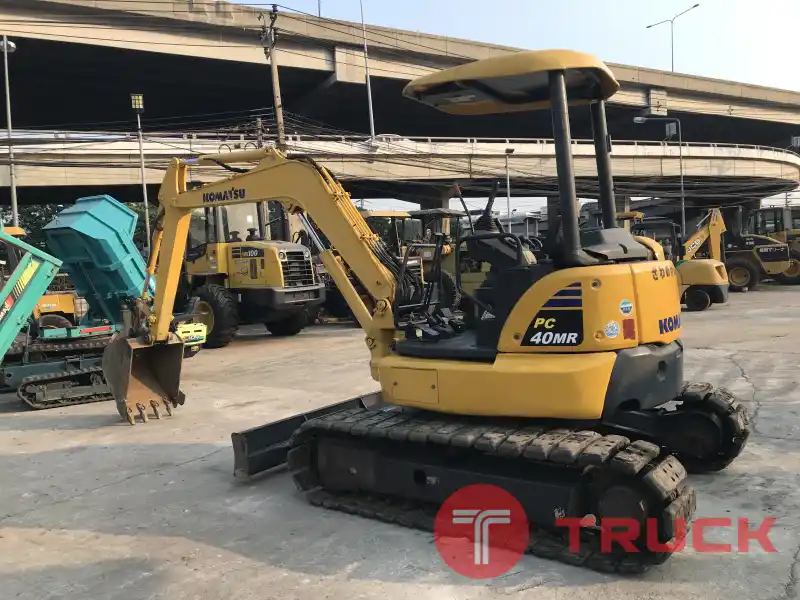 รถขุด KOMATSU PC40MR-3 ใช้งานมาน้อย สอบถามที่คุณครีม 0658844400